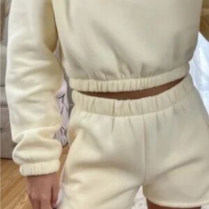 Tic Toc Women’s quarter zip sweatshirt & shorts two piece set NWT M top …